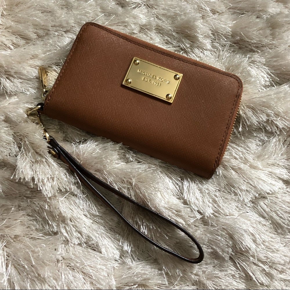 MK wristlet wallet